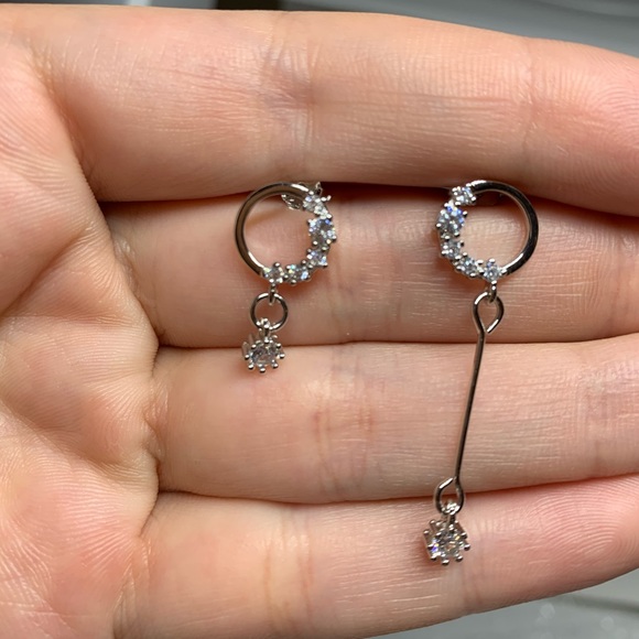 Sterling Silver 925 Stud Earrings - Picture 3 of 3